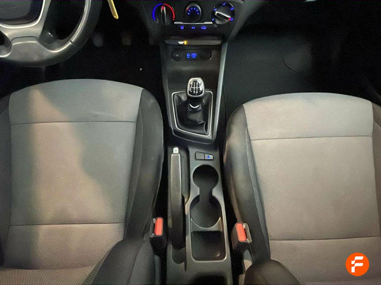 Foto Hyundai i20 24
