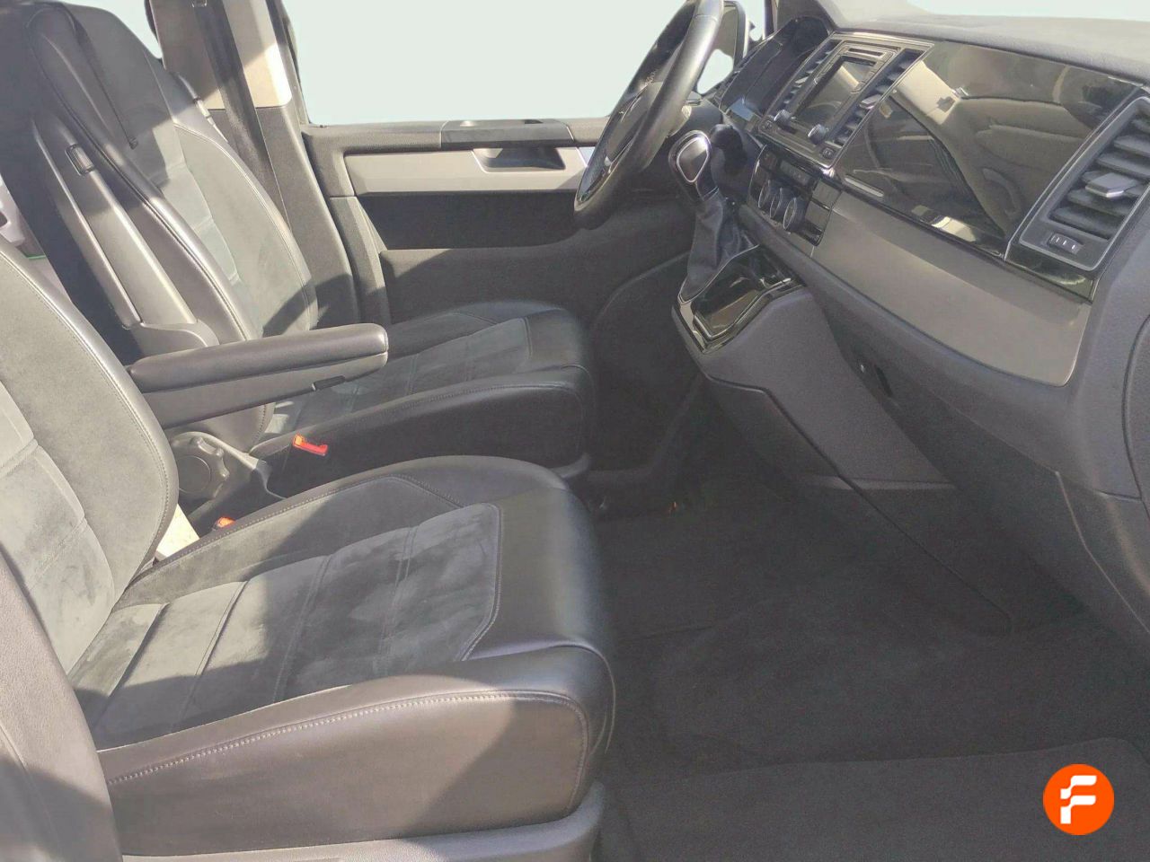 Foto Volkswagen Multivan 23