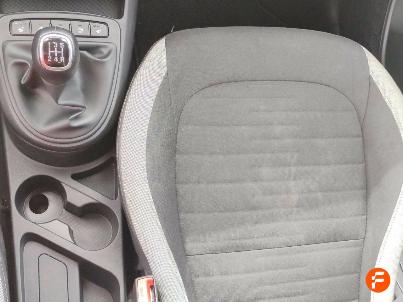 Foto Hyundai i10 26