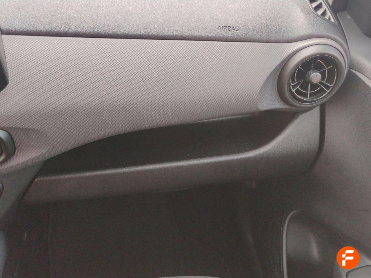 Foto Hyundai i10 32