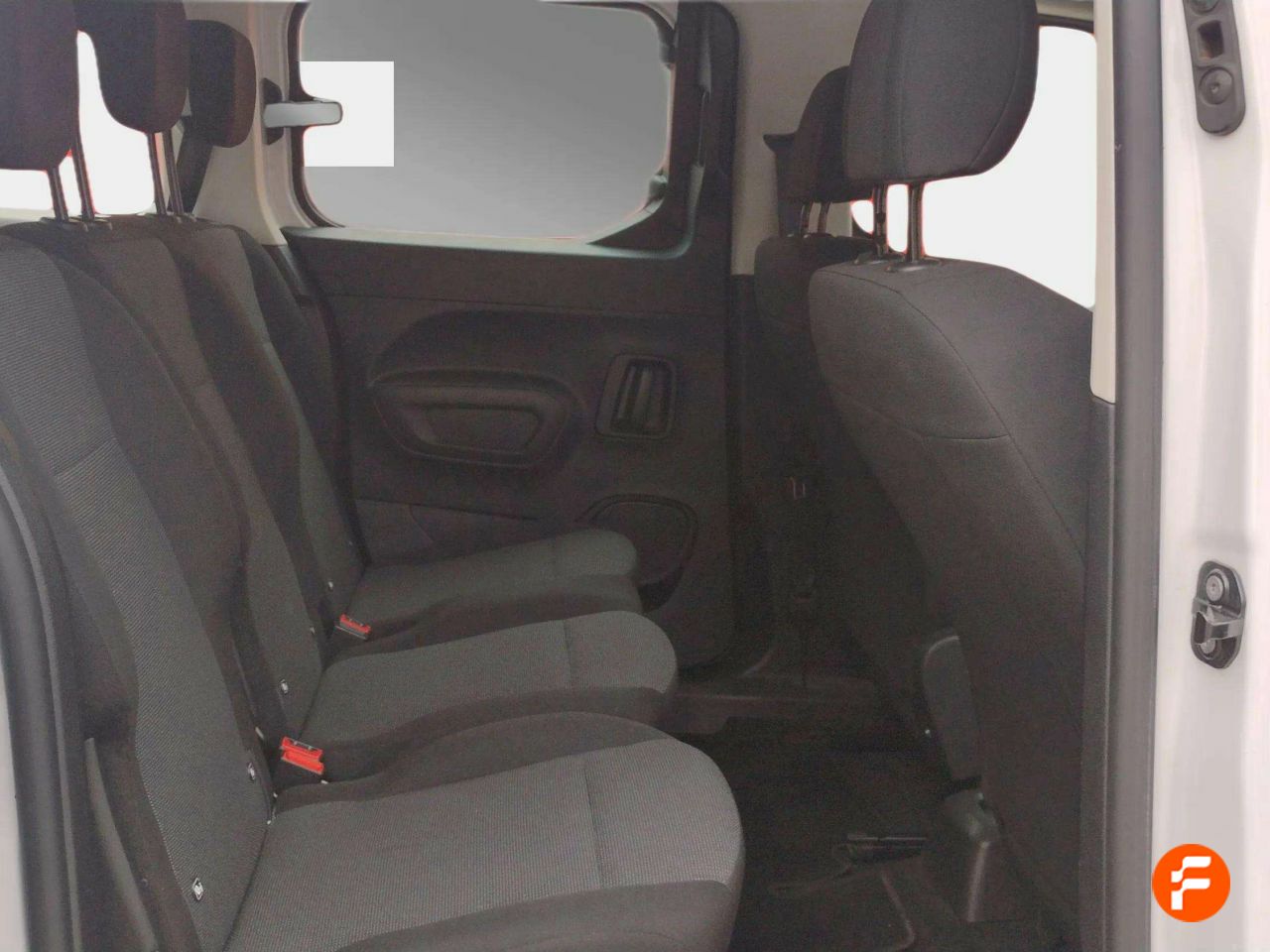 Foto Peugeot Rifter 14