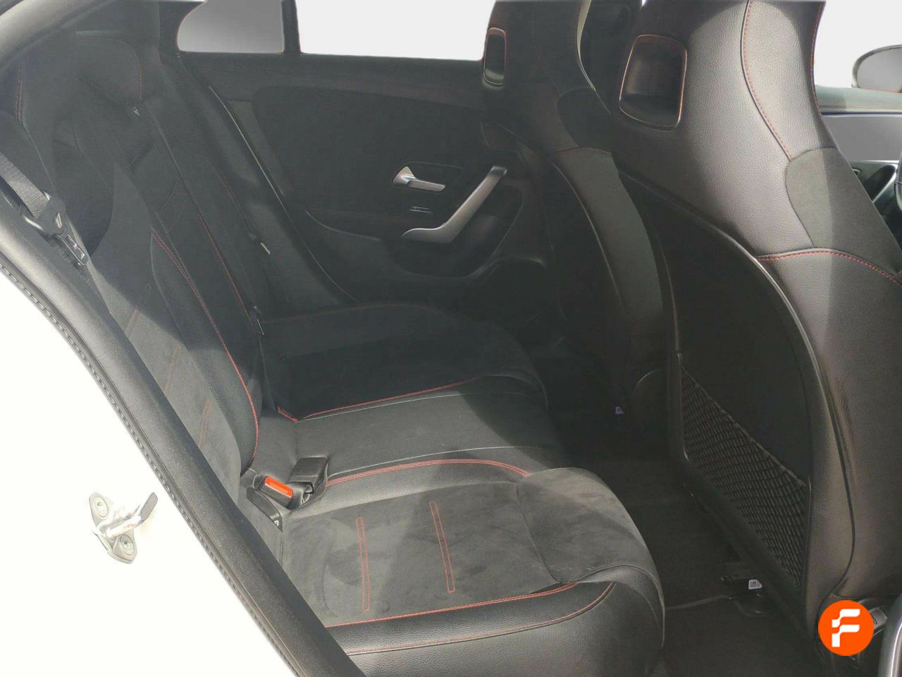 Foto Mercedes-Benz Clase CLA 14