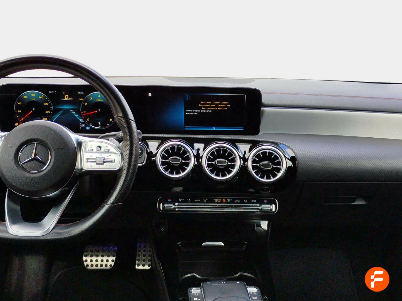 Foto Mercedes-Benz Clase CLA 13
