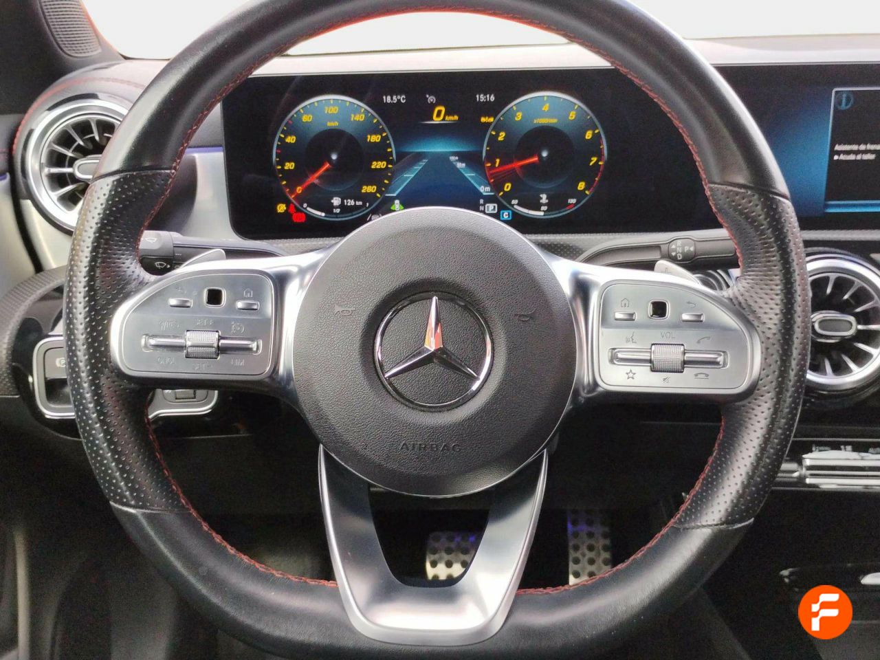 Foto Mercedes-Benz Clase CLA 15