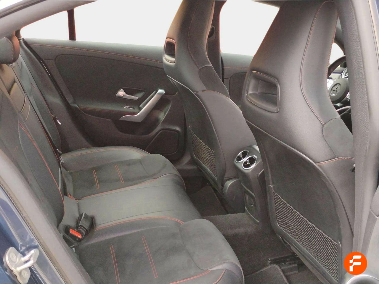 Foto Mercedes-Benz Clase CLA 17