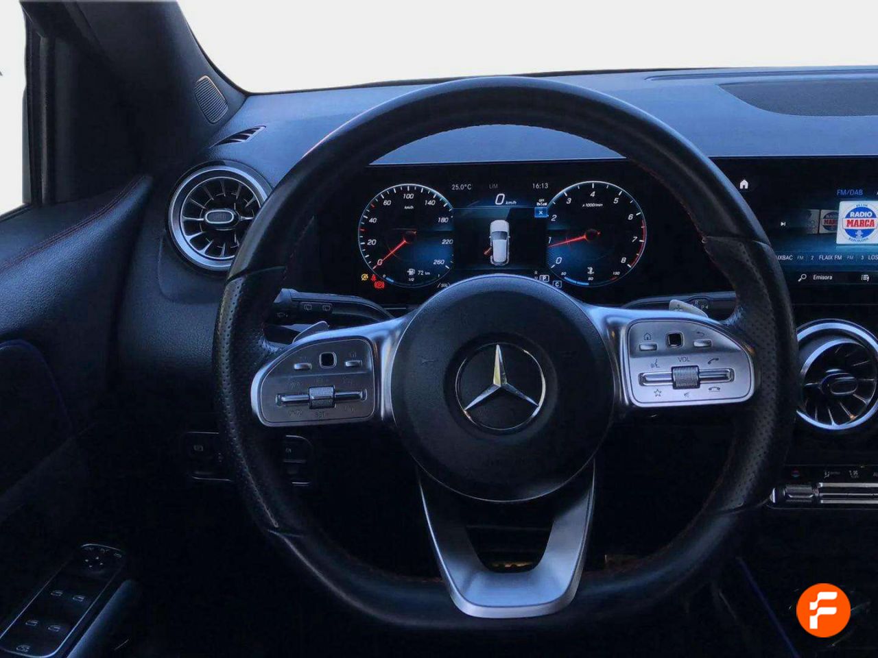 Foto Mercedes-Benz Clase GLA 12
