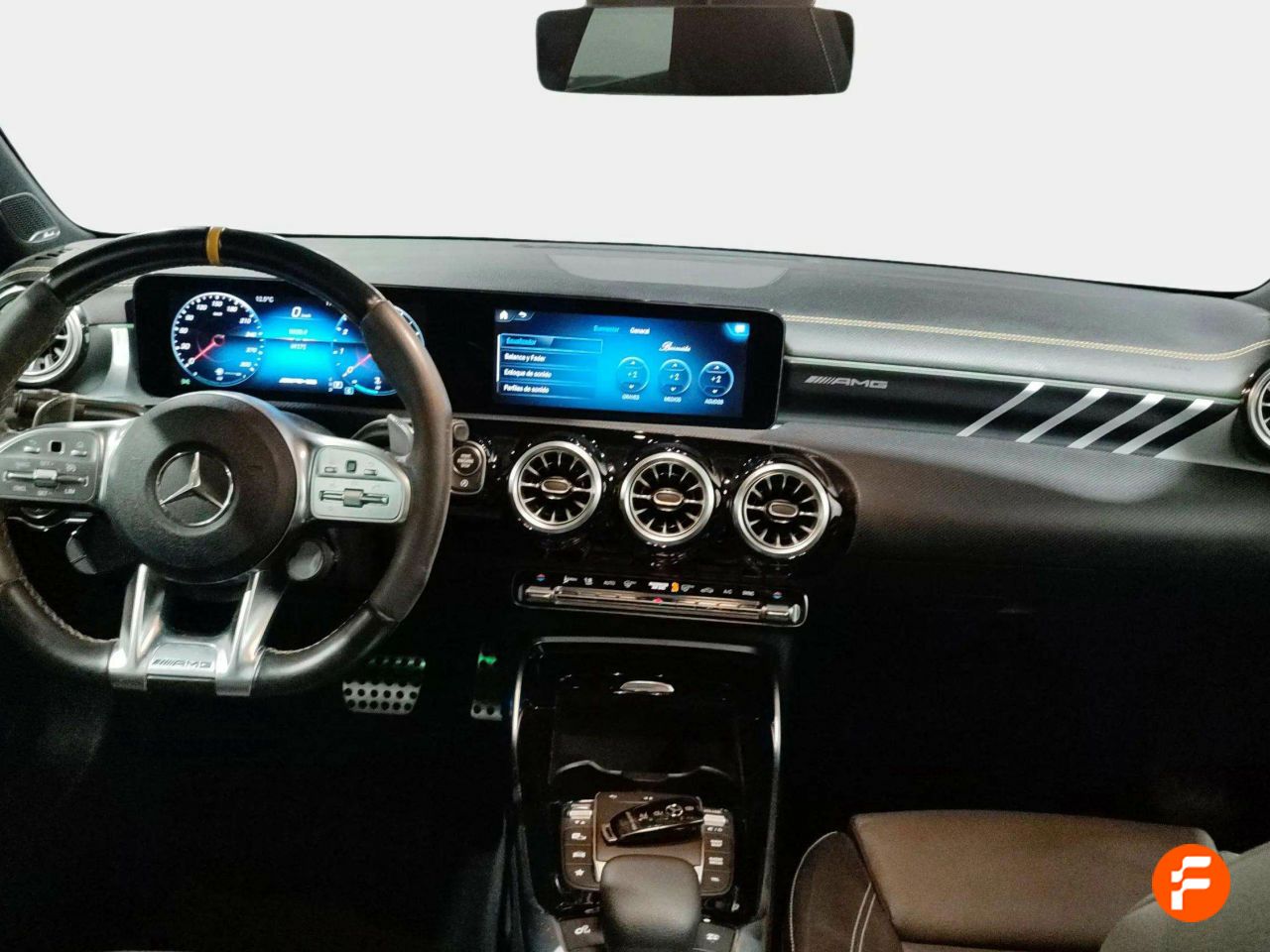 Foto Mercedes-Benz Clase CLA 16