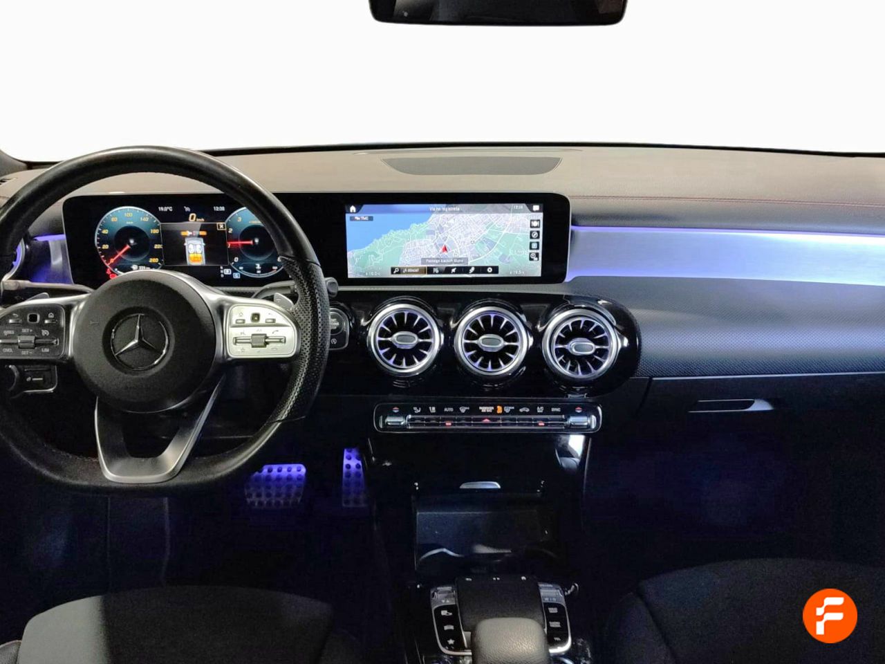 Foto Mercedes-Benz Clase CLA 13