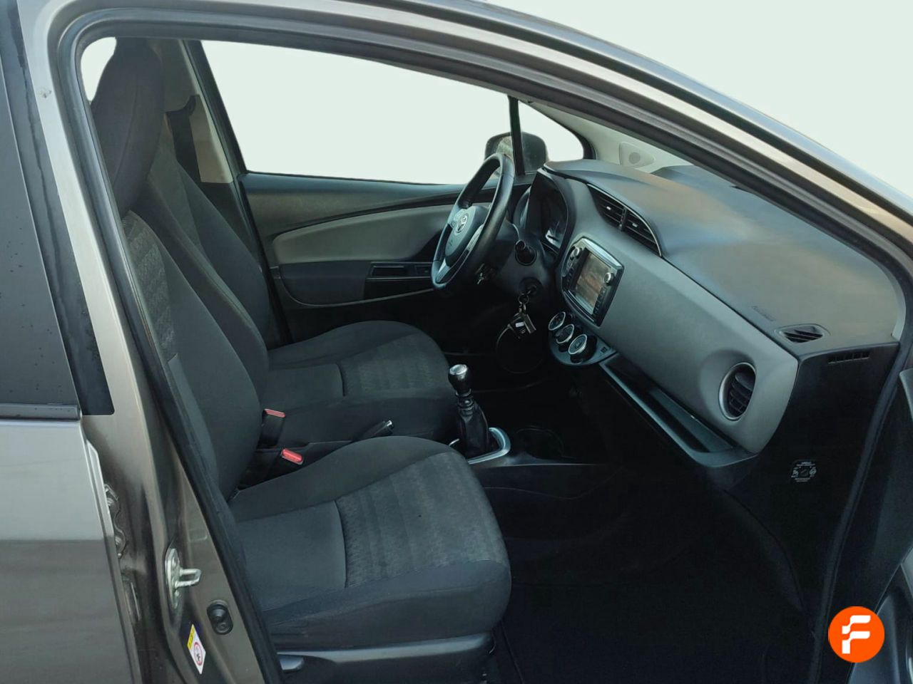 Foto Toyota Yaris 11