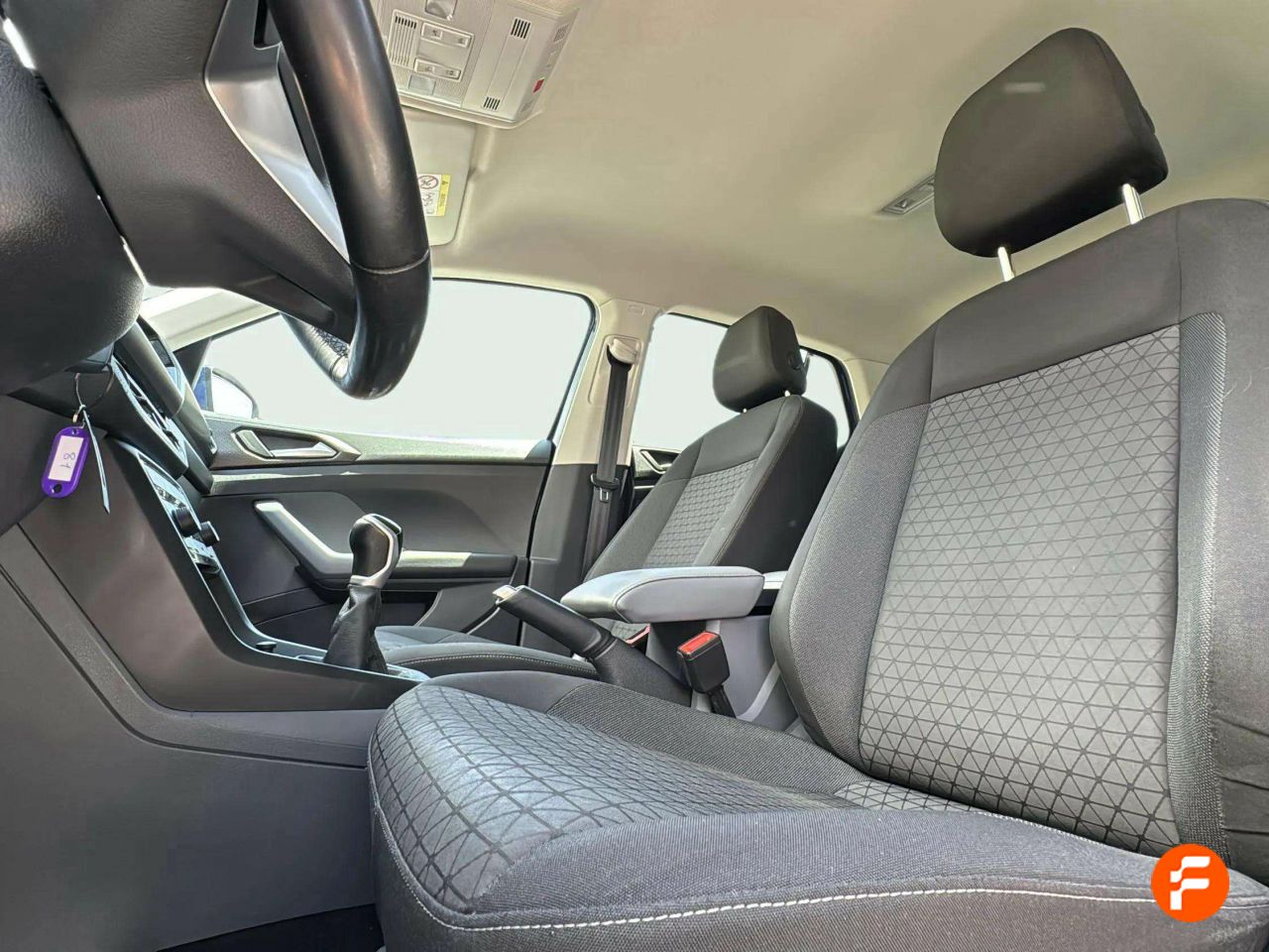 Foto Volkswagen T-Cross 10