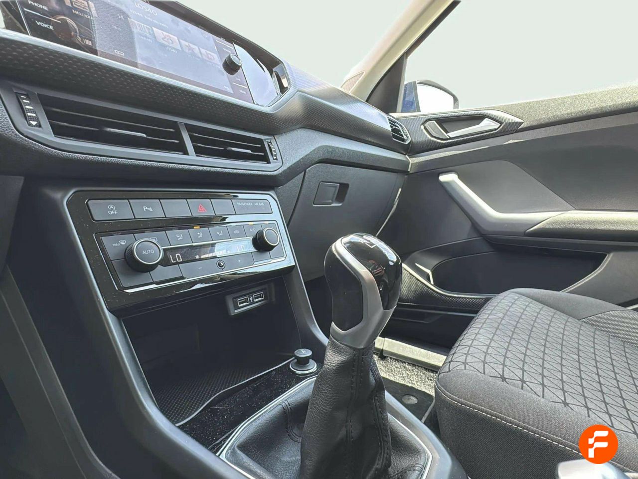 Foto Volkswagen T-Cross 20