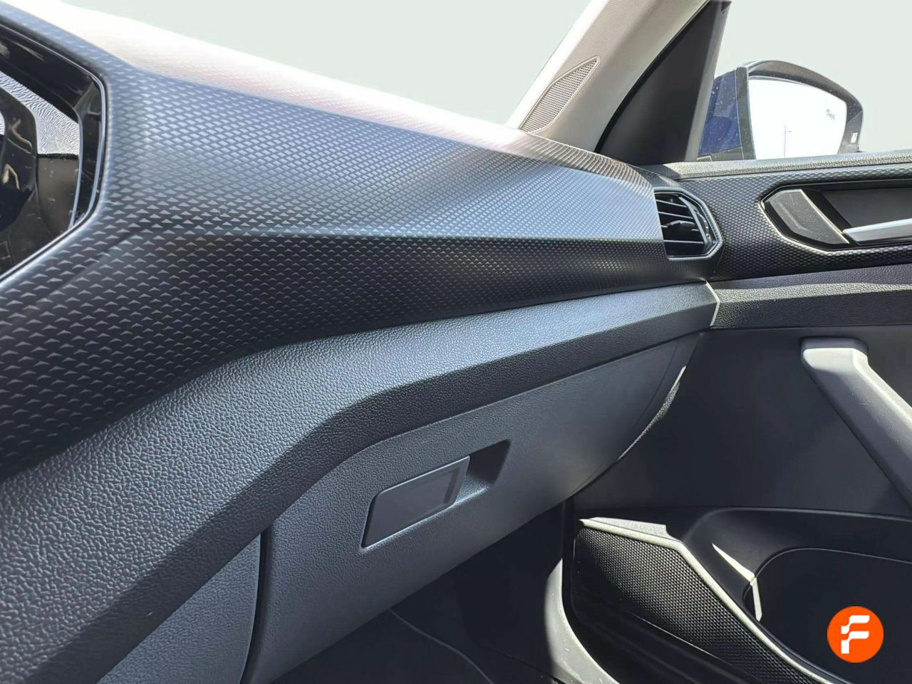 Foto Volkswagen T-Cross 23