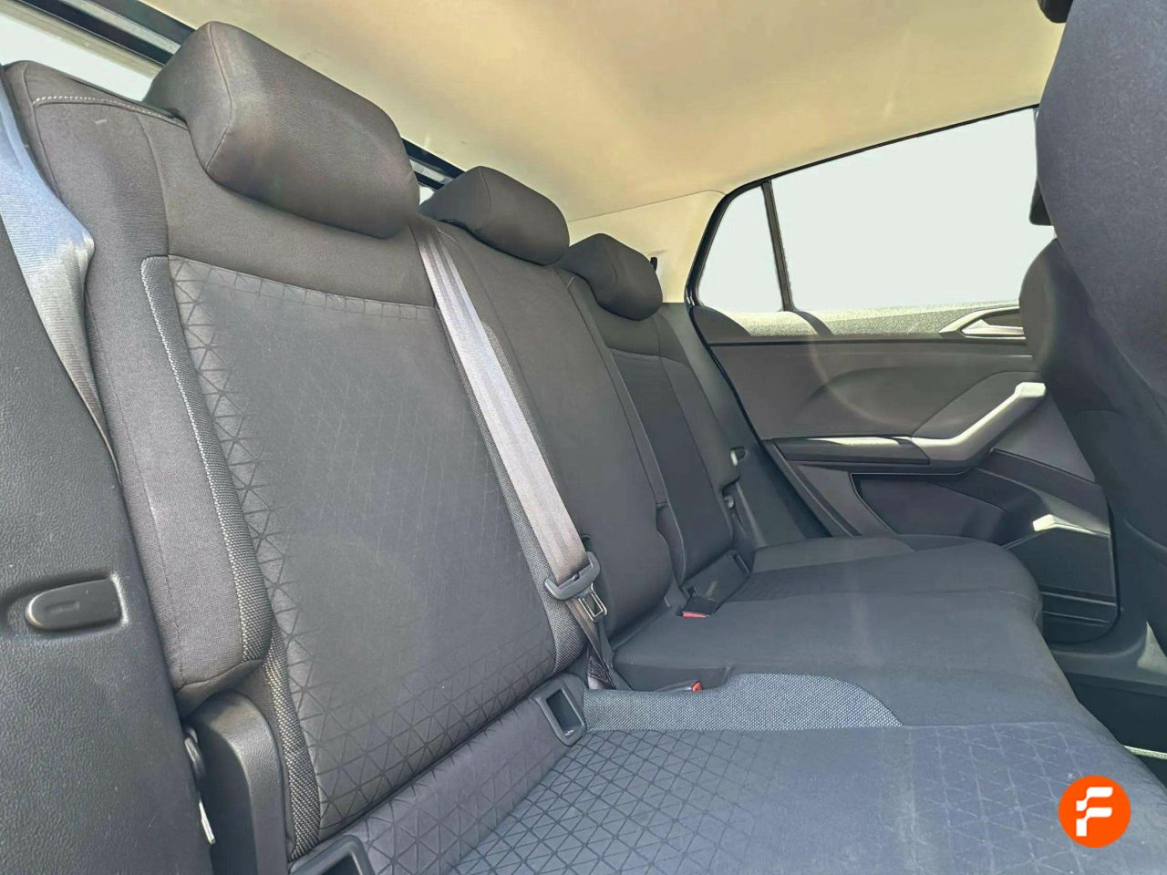 Foto Volkswagen T-Cross 26