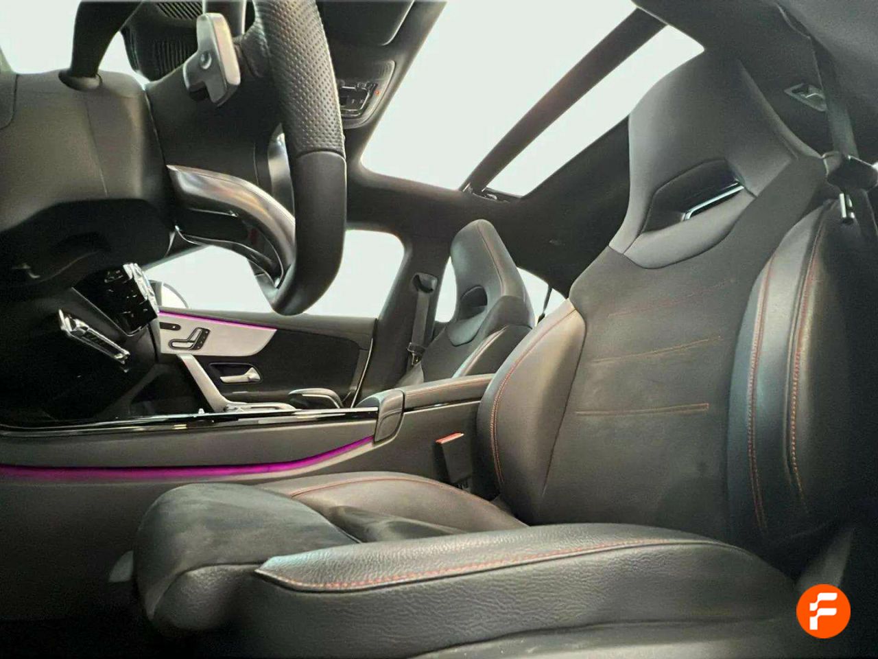 Foto Mercedes-Benz Clase CLA 10