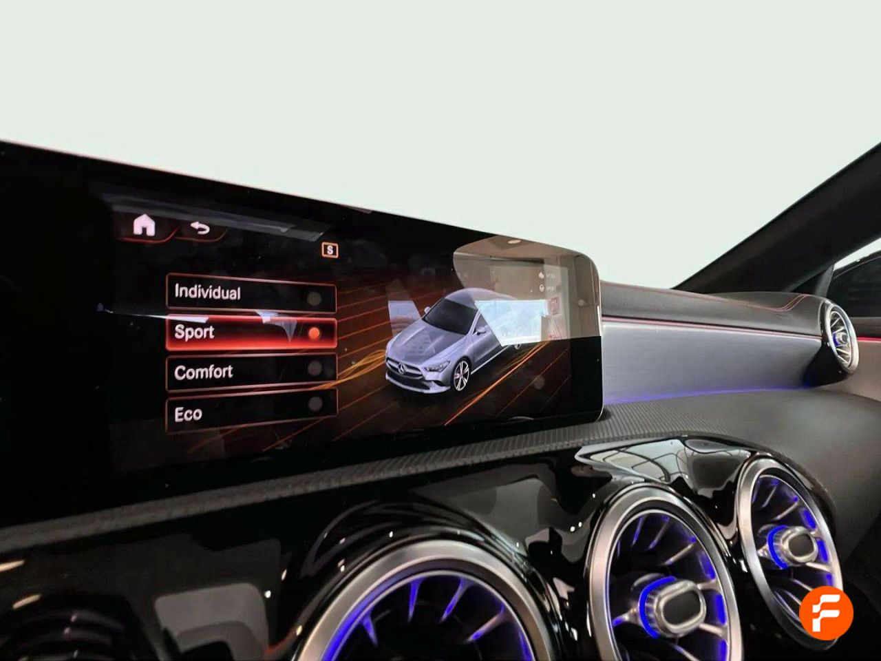 Foto Mercedes-Benz Clase CLA 20