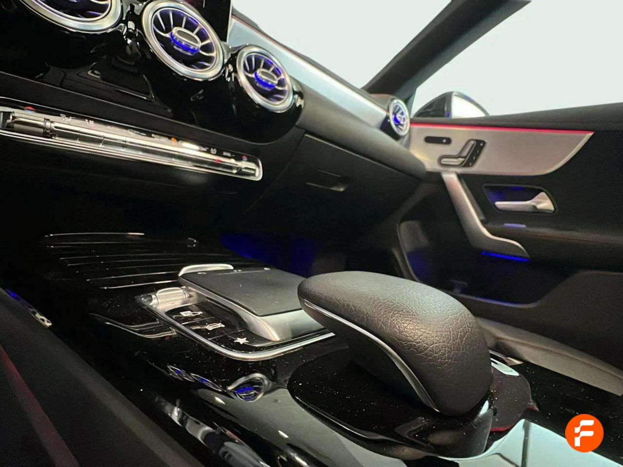 Foto Mercedes-Benz Clase CLA 21