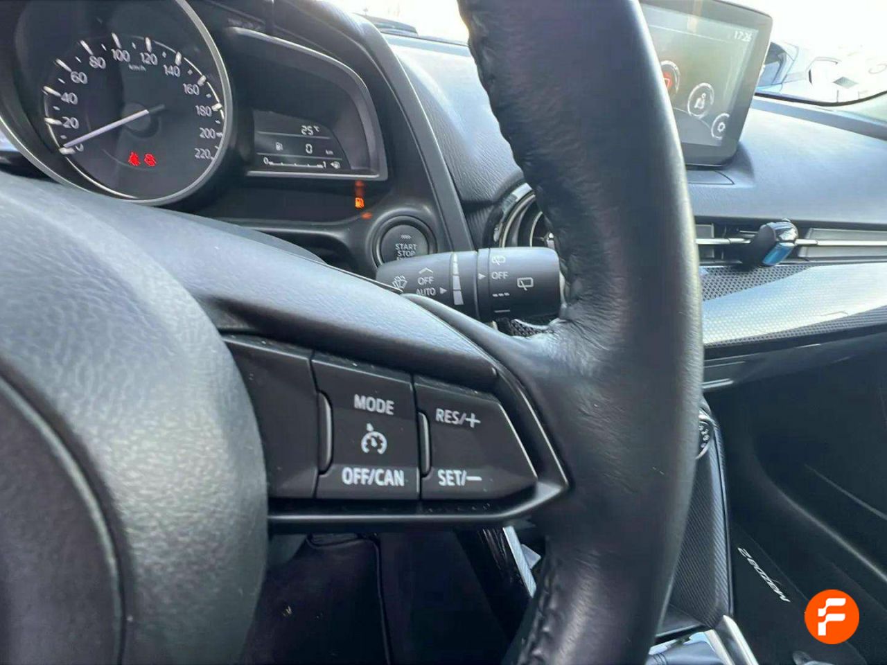 Foto Mazda Mazda2 17