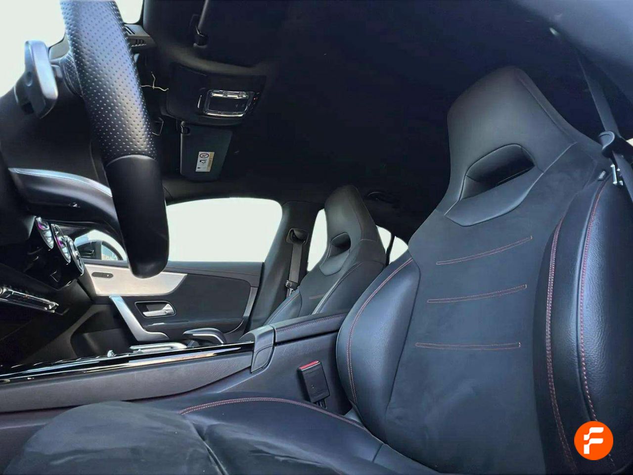 Foto Mercedes-Benz Clase CLA 10