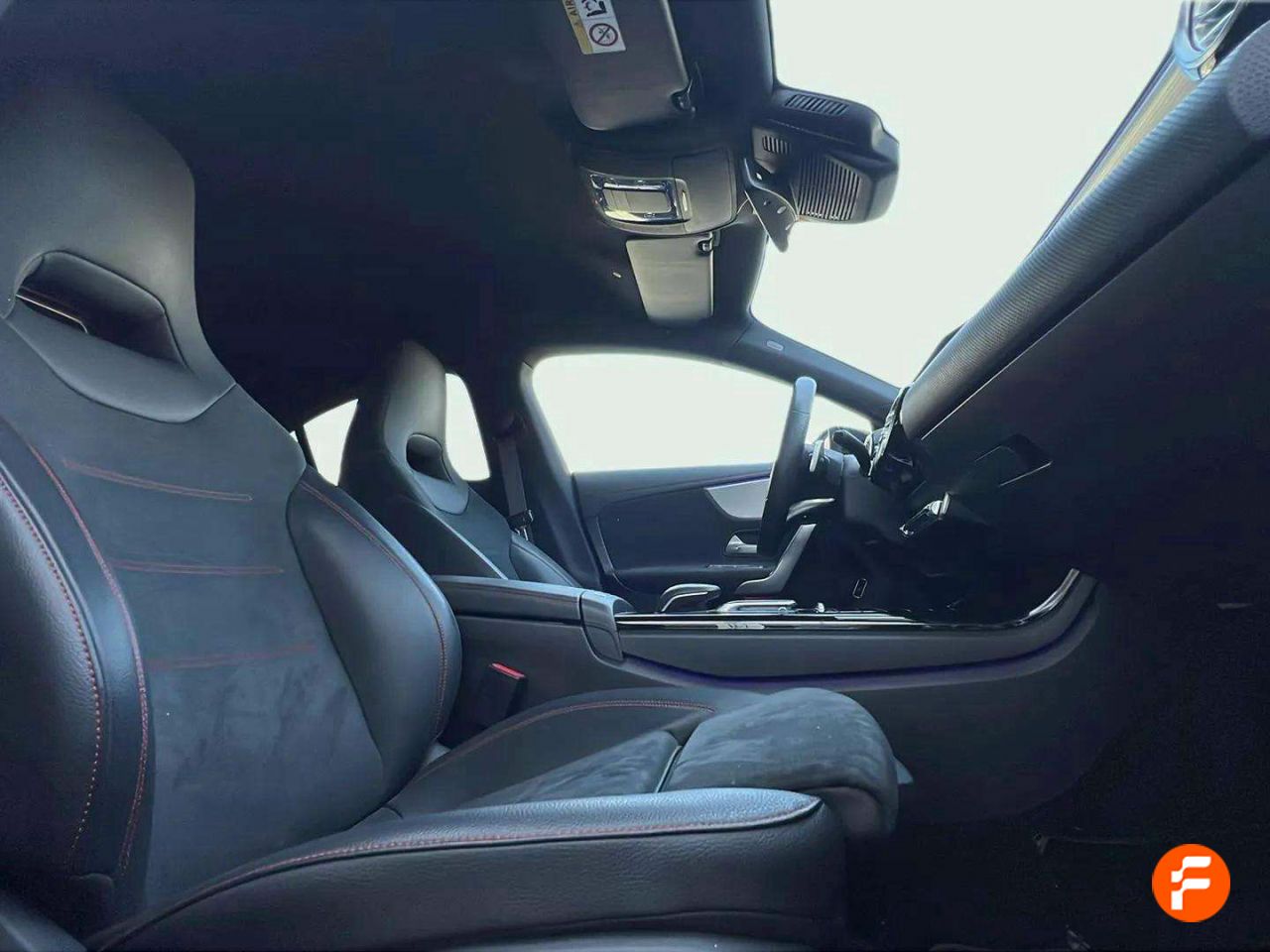 Foto Mercedes-Benz Clase CLA 21