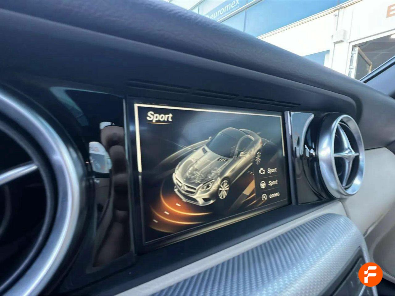Foto Mercedes-Benz Clase SLC 13