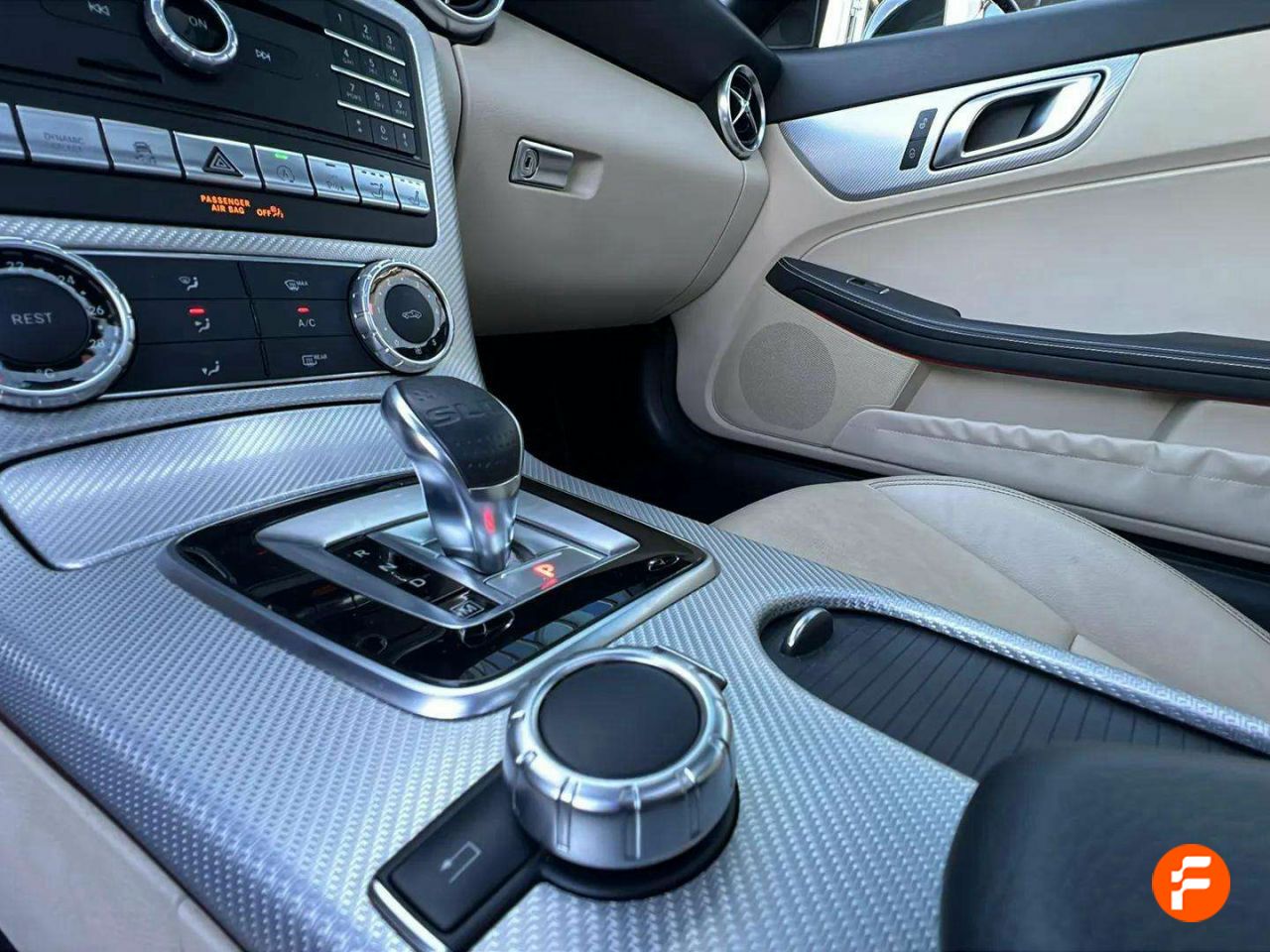 Foto Mercedes-Benz Clase SLC 14
