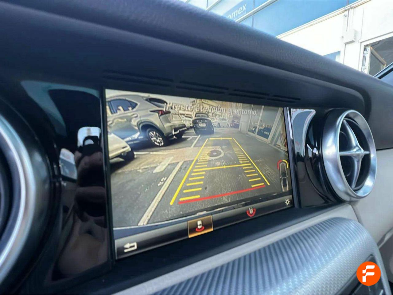 Foto Mercedes-Benz Clase SLC 15