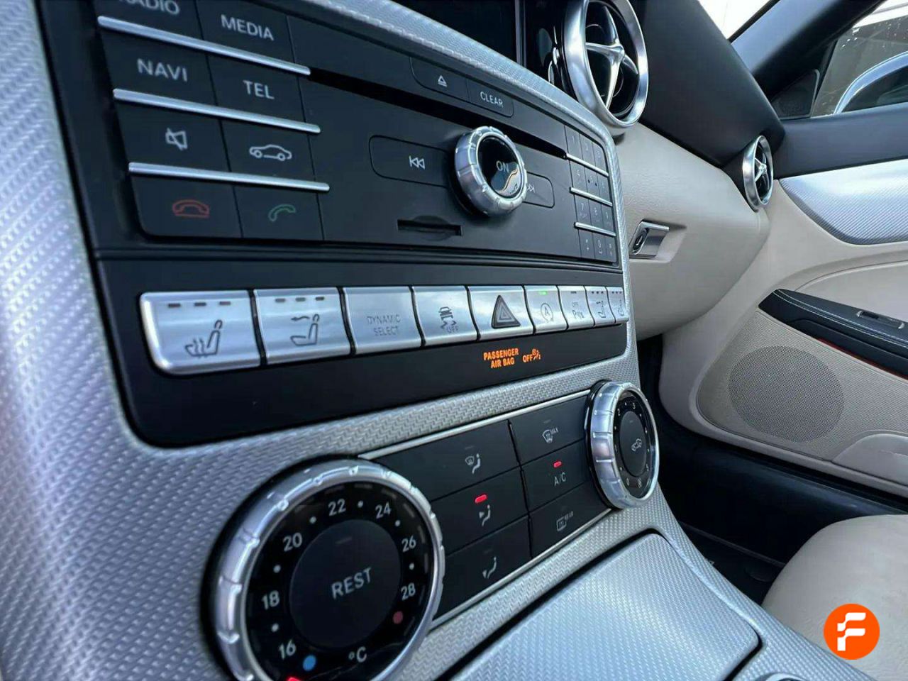 Foto Mercedes-Benz Clase SLC 16
