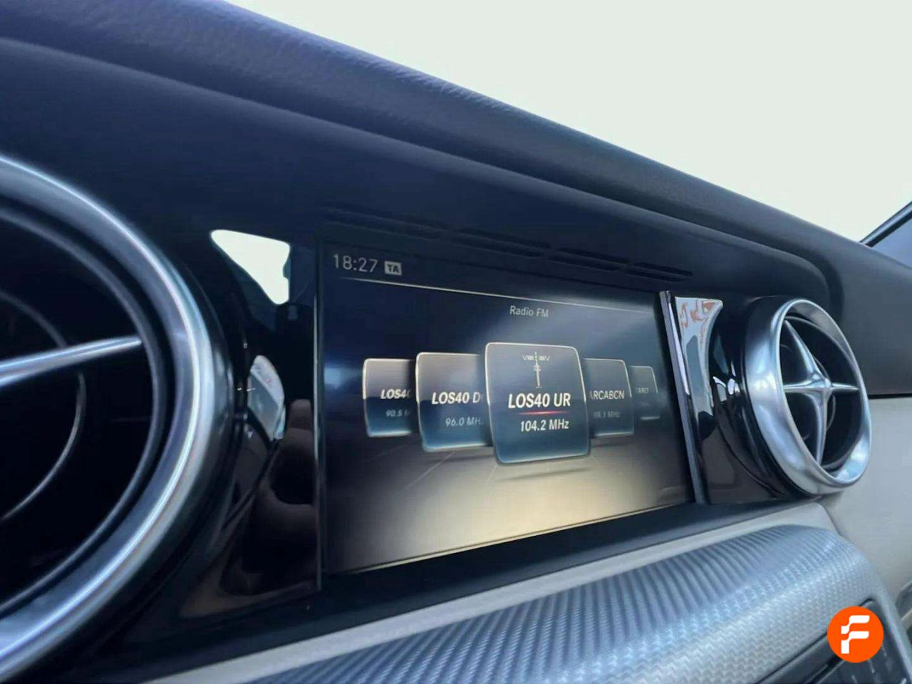 Foto Mercedes-Benz Clase SLC 28