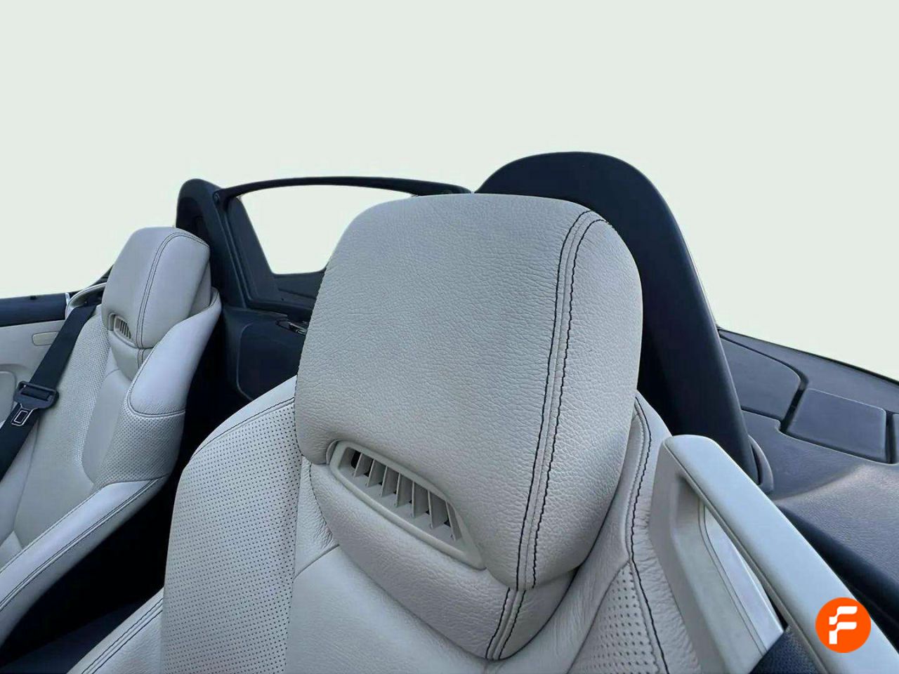 Foto Mercedes-Benz Clase SLC 34