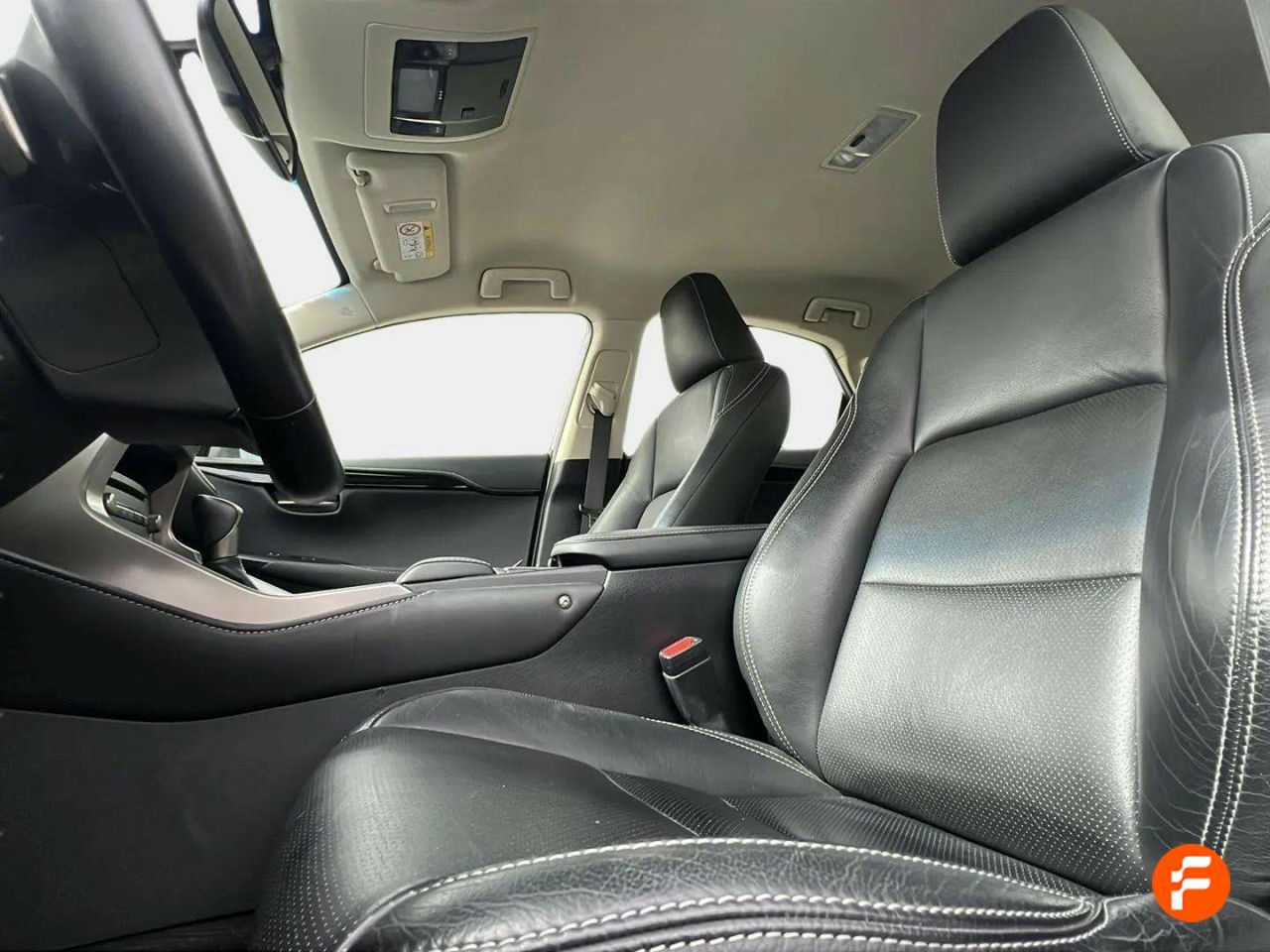 Foto Lexus NX 10