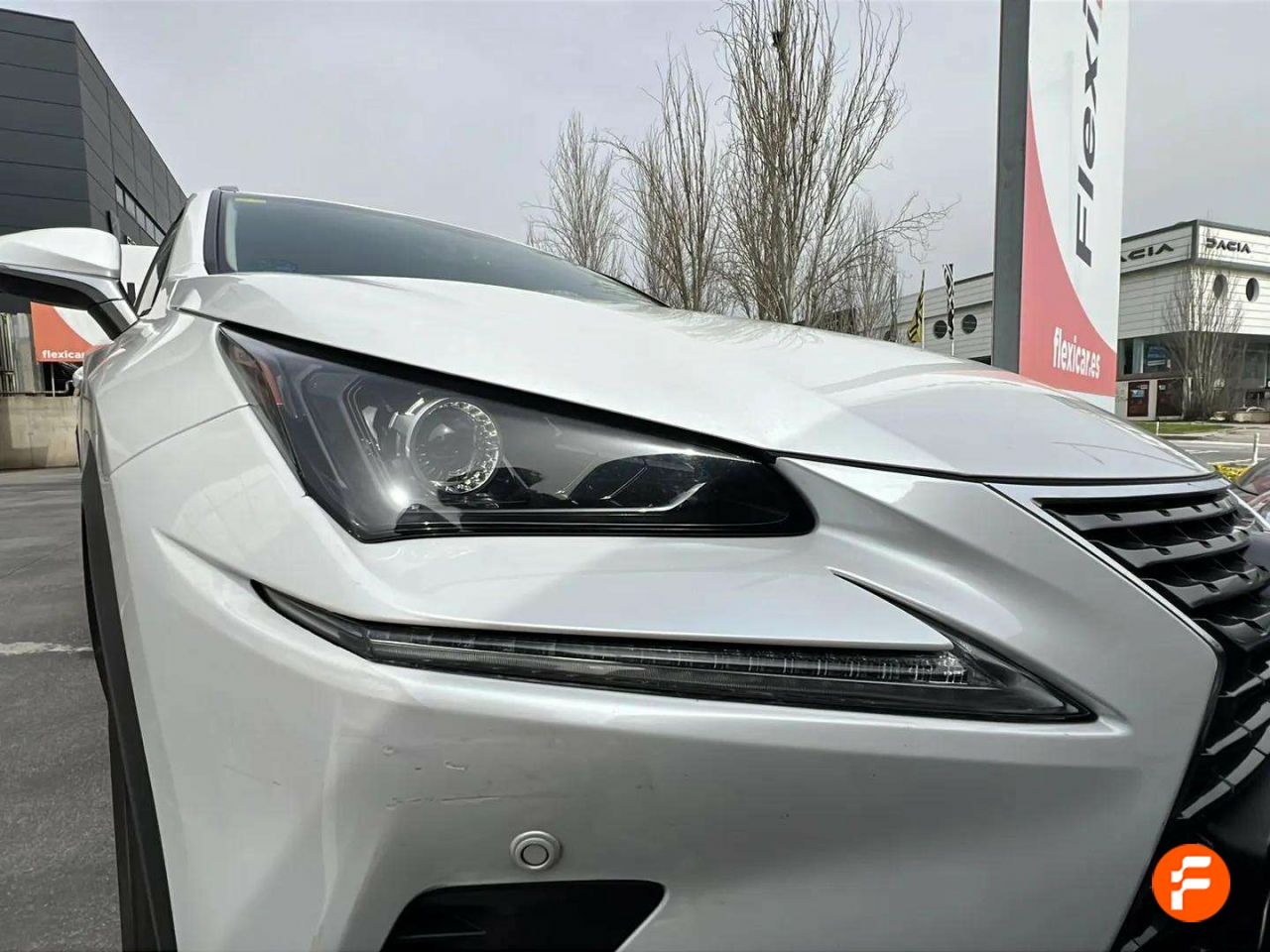Foto Lexus NX 32