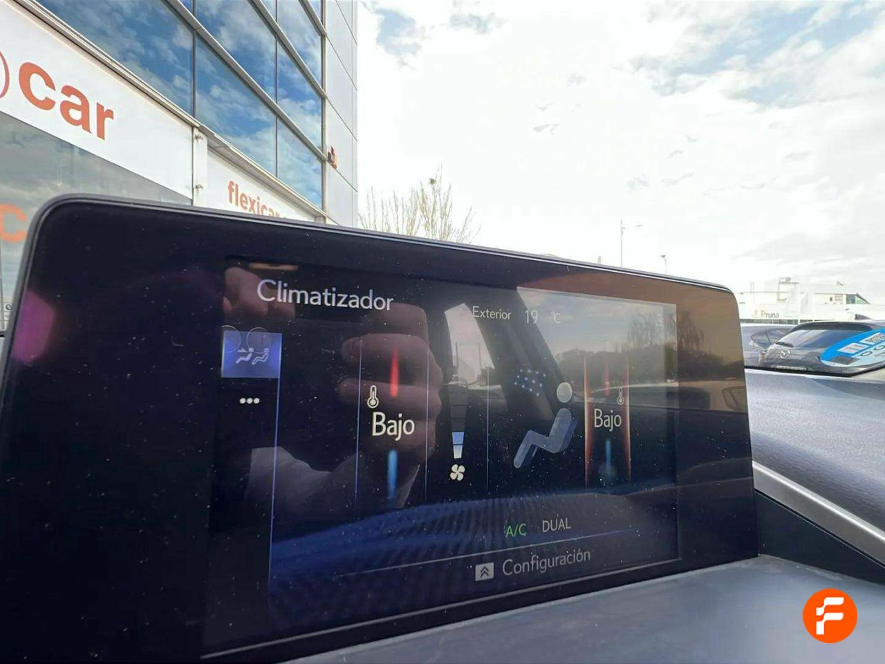 Foto Lexus NX 25