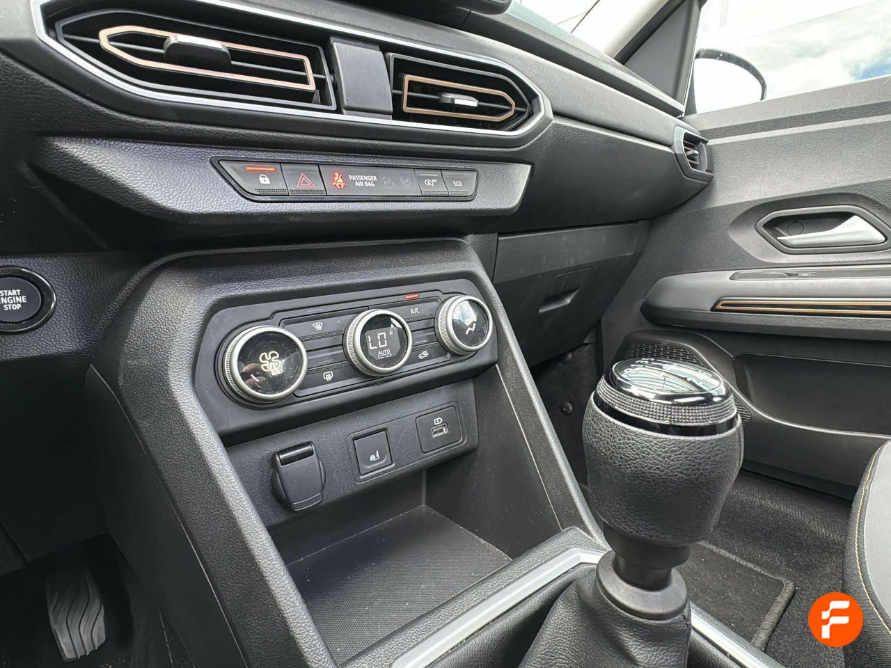 Foto Dacia Sandero 14