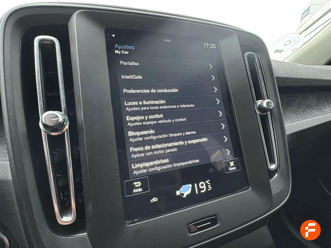 Foto Volvo XC40 26