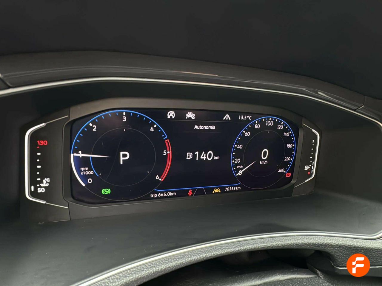 Foto Volkswagen T-Roc 11