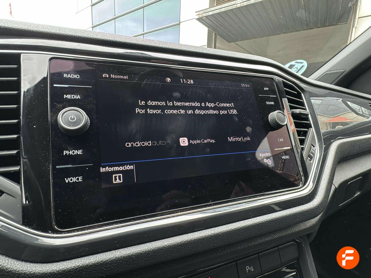 Foto Volkswagen T-Roc 18