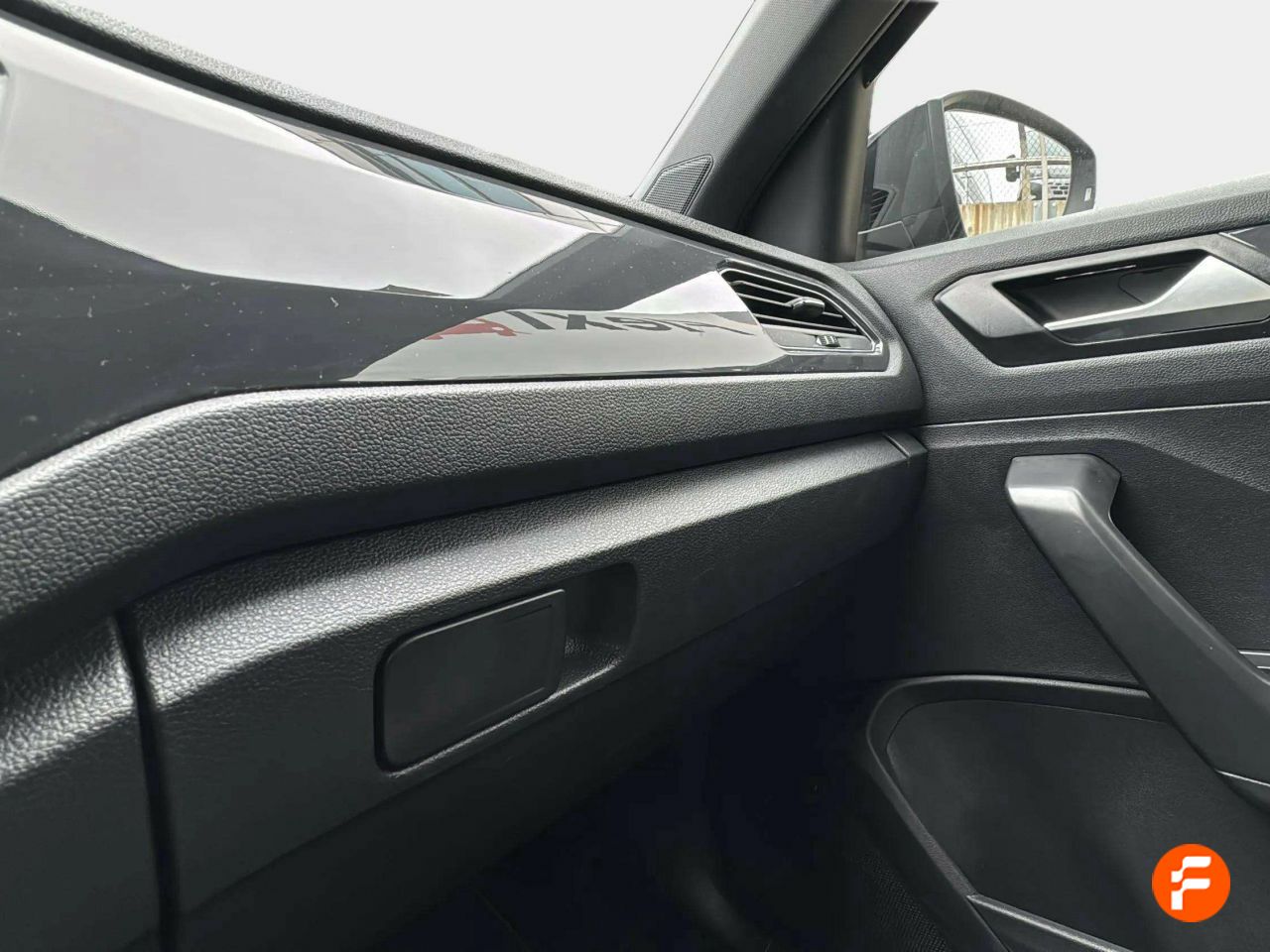 Foto Volkswagen T-Roc 28