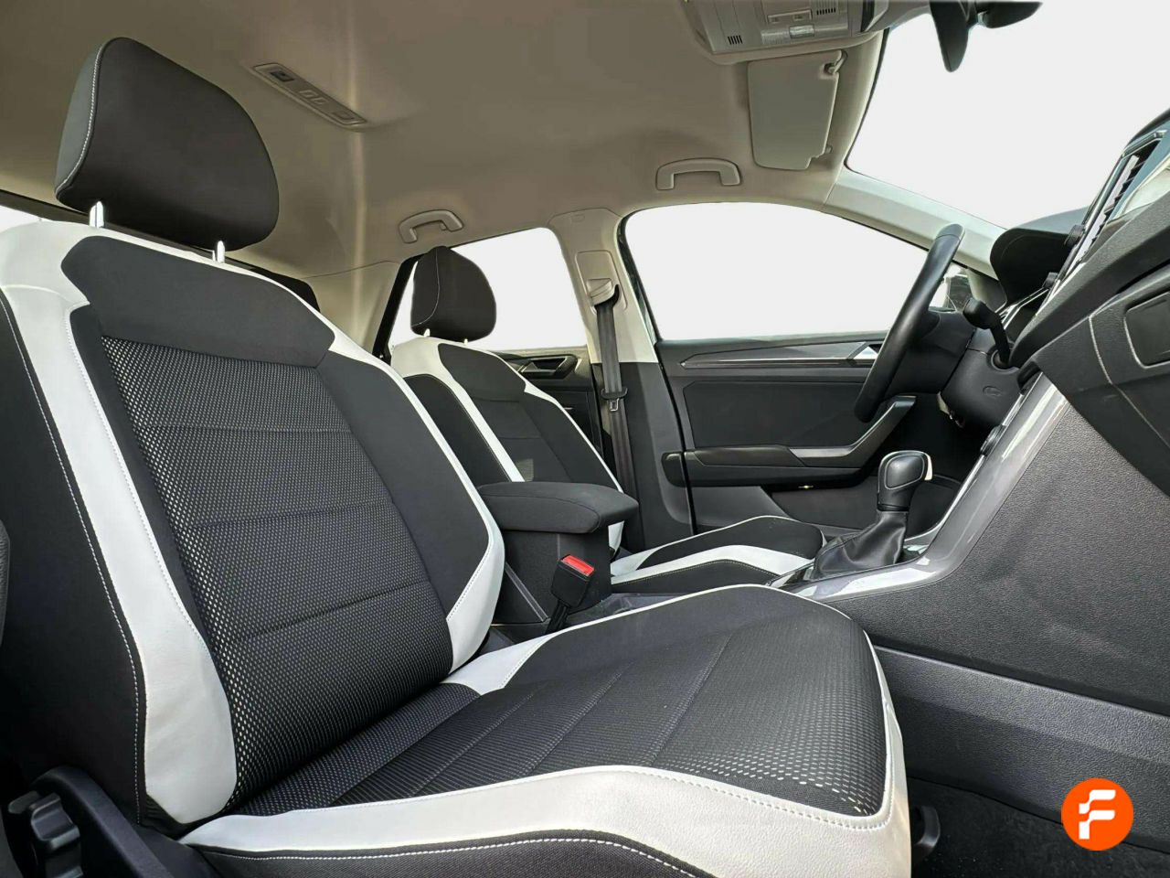 Foto Volkswagen T-Roc 18