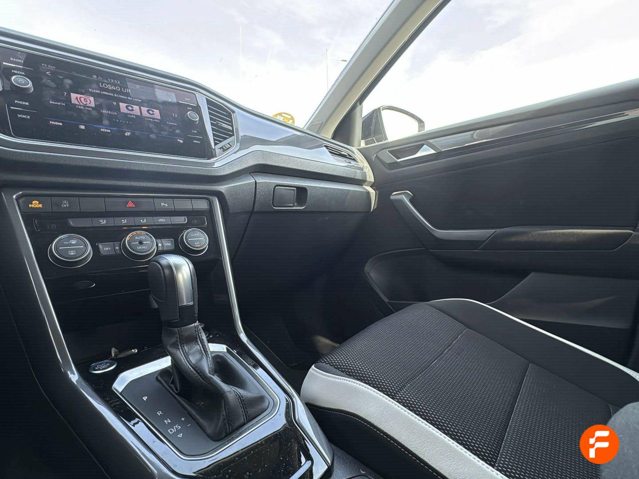 Foto Volkswagen T-Roc 21