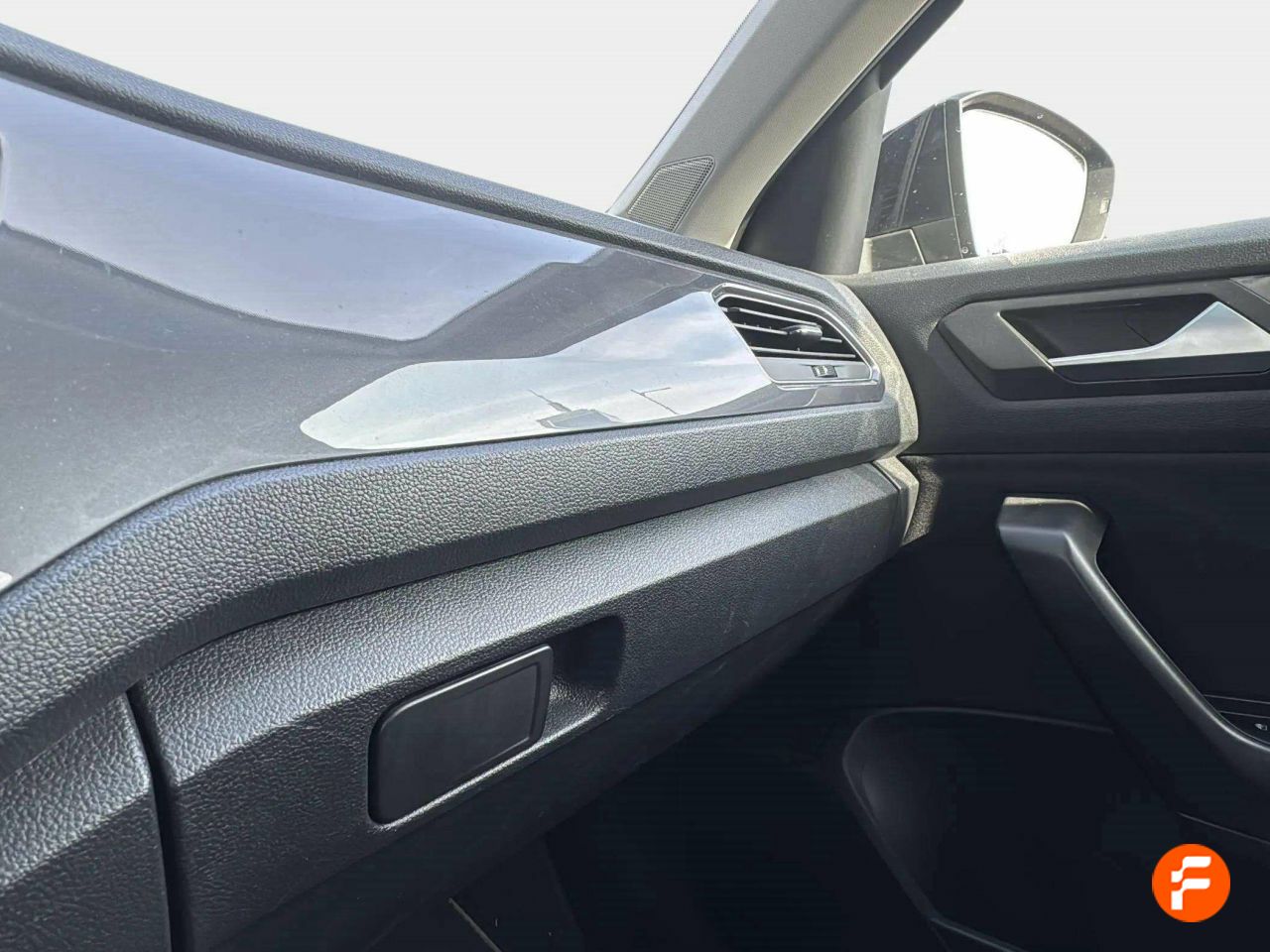 Foto Volkswagen T-Roc 25