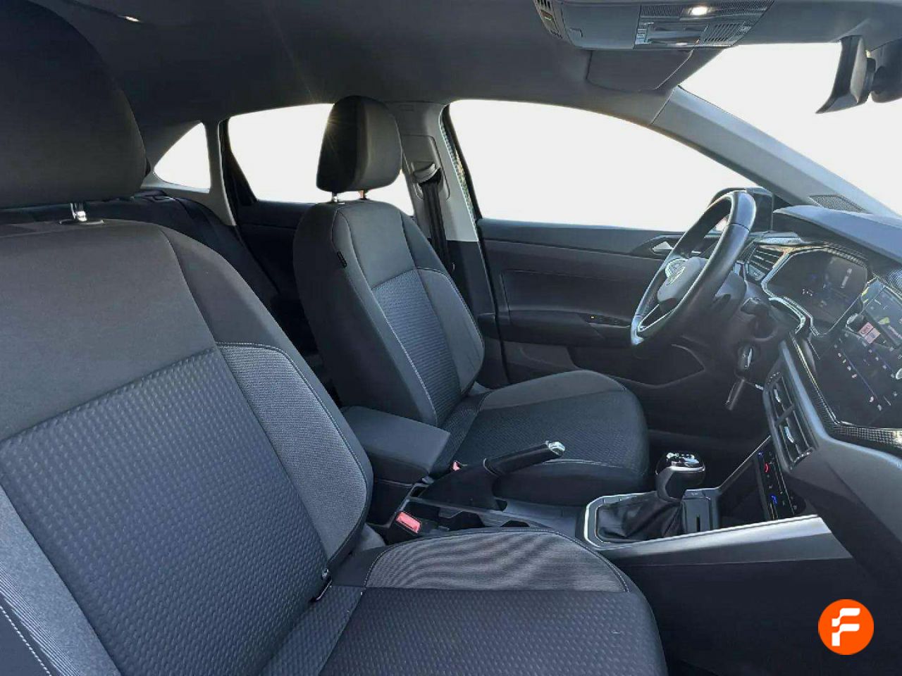 Foto Volkswagen Taigo 11