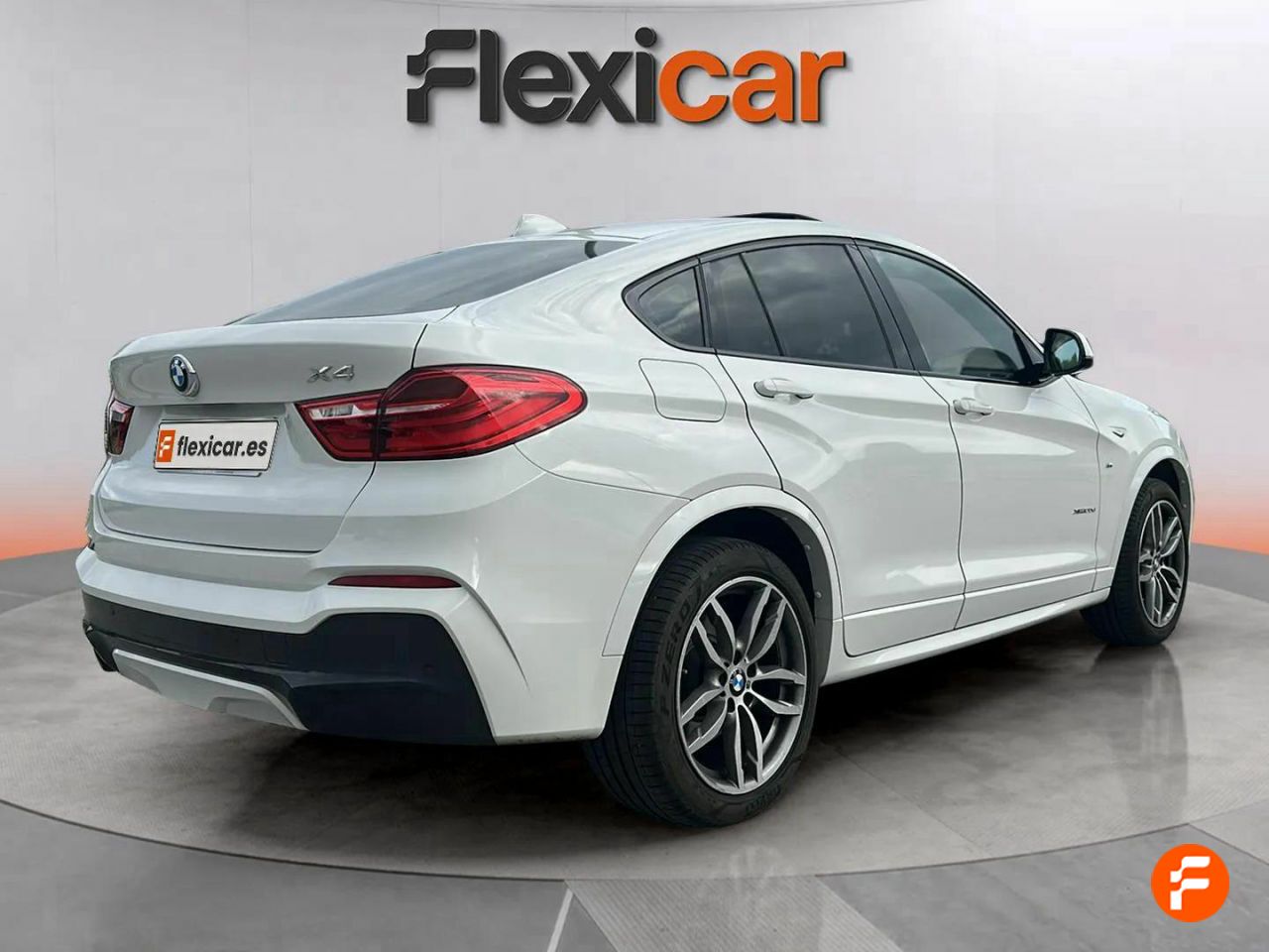 Foto BMW X4 8