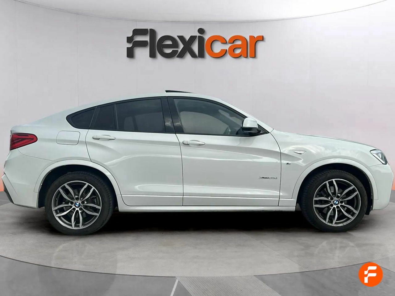 Foto BMW X4 10