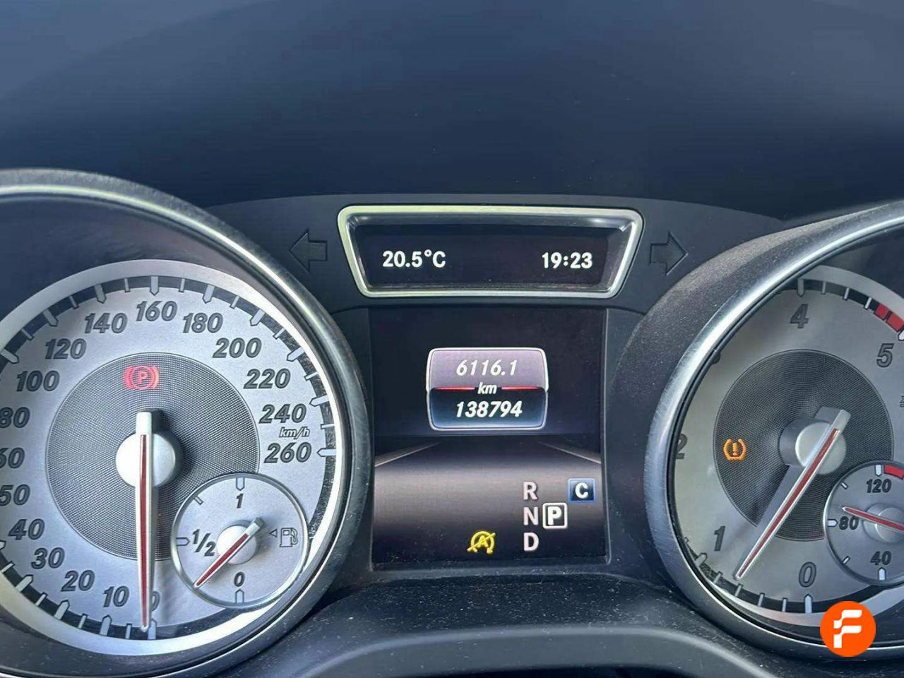 Foto Mercedes-Benz Clase GLA 11