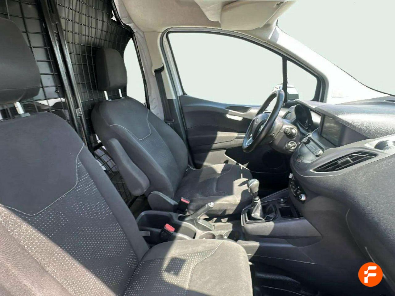 Foto Ford Transit  Courier 18