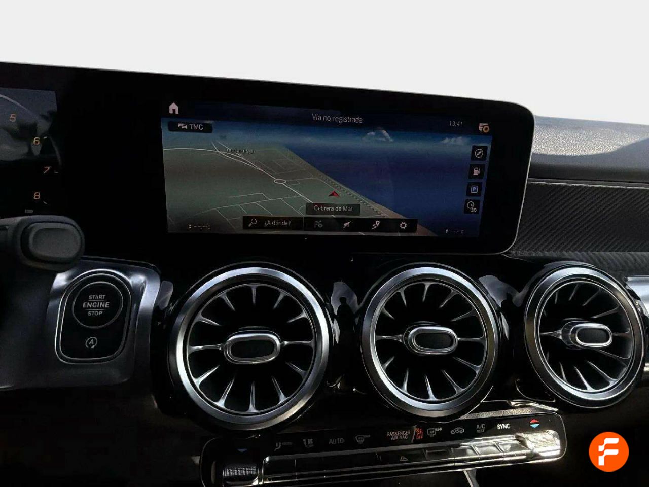 Foto Mercedes-Benz Clase GLB 10