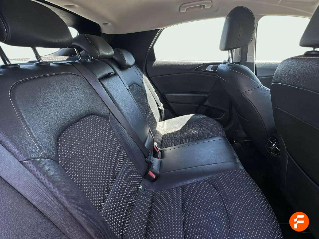Foto Kia XCeed 18