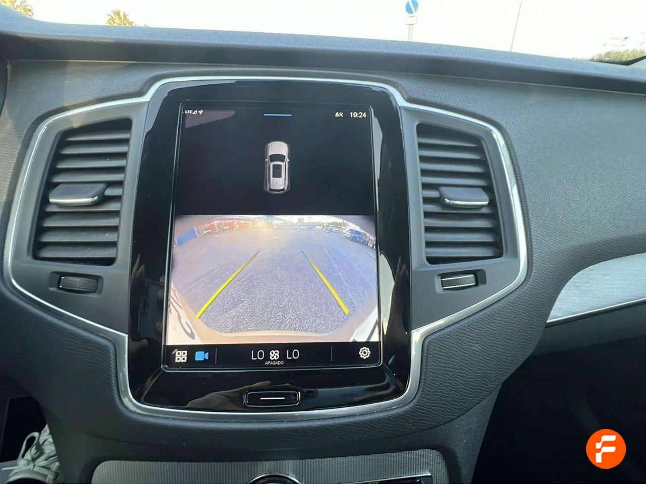Foto Volvo XC90 15