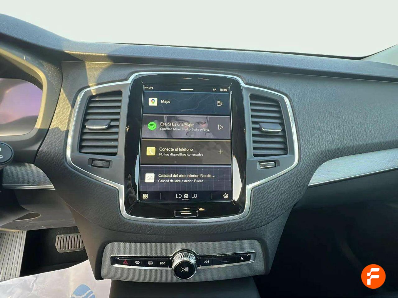 Foto Volvo XC90 16