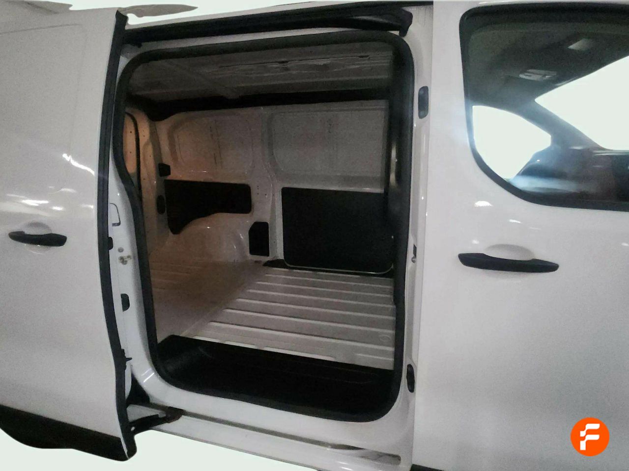 Foto Peugeot Expert 16